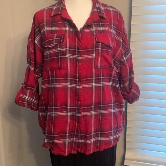 Women’s Medium Lined Plaid Red Flannel Button Up Shirt, P2P 21, Preloved - Picture 8 of 10
